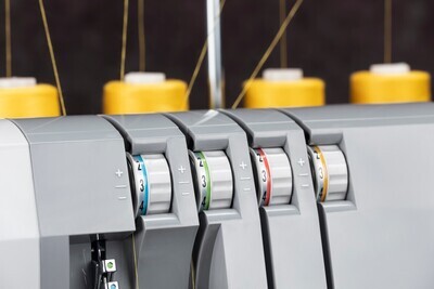 Singer Heavy Duty™ 0405S overlock