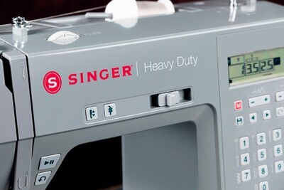 Singer Heavy Duty™ 6705
