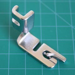 Singer rolzoomvoet 3 mm lage aansluiting