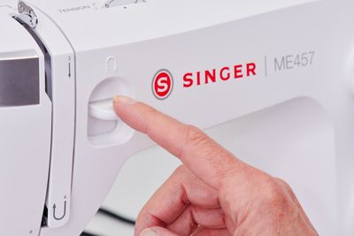 Singer Elite