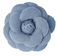 Broche camelia jeans