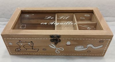 Nostalgische houten naaibox "De fil en aiguilles" met vakverdeling