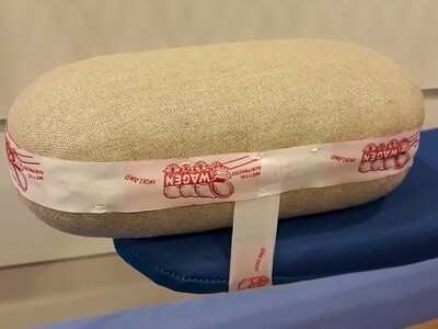 Handperskussen met lint
