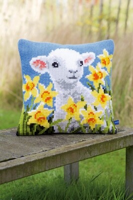 Kruissteek kussen Lam met narcissen