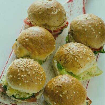 Meeting en party broodjes (ZATERDAG 4 MEI VOLZET!!!)