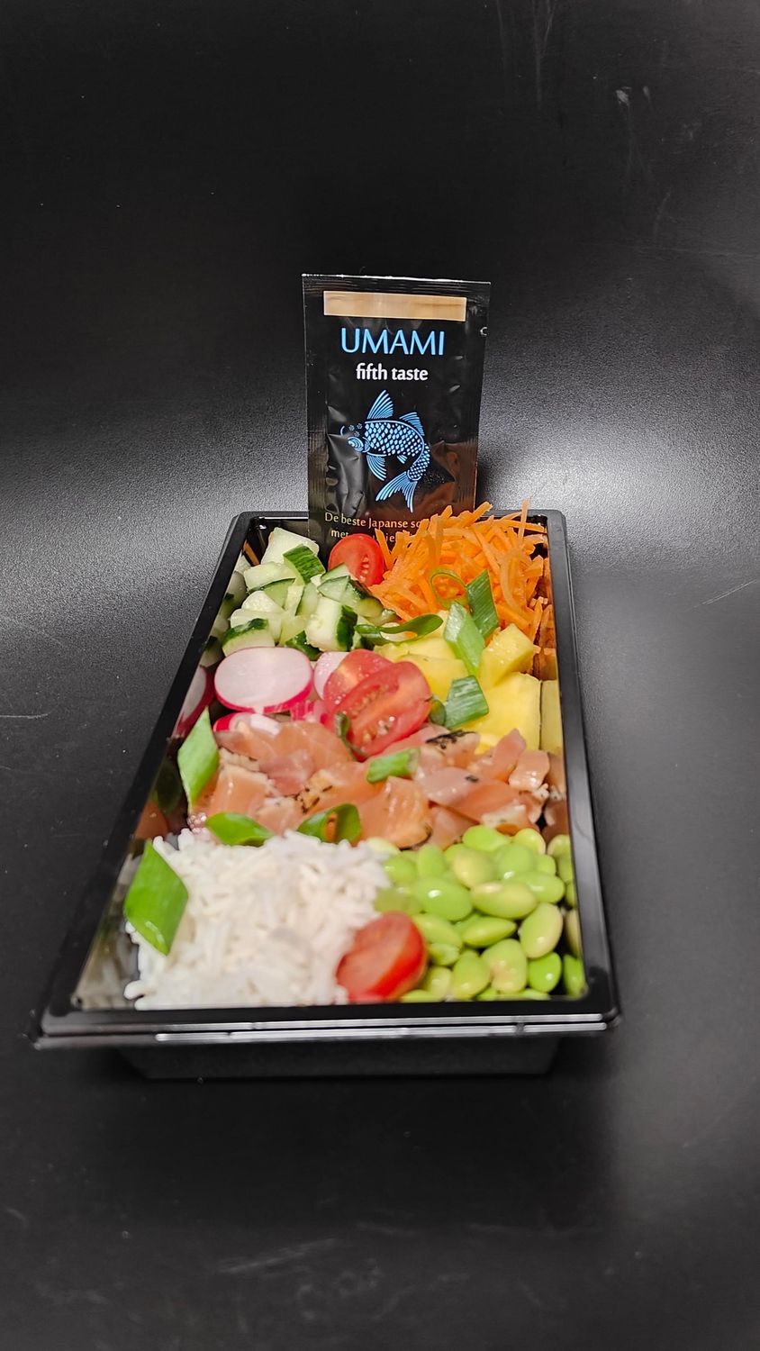 Pokébowl met Oosters gemarineerde zalm