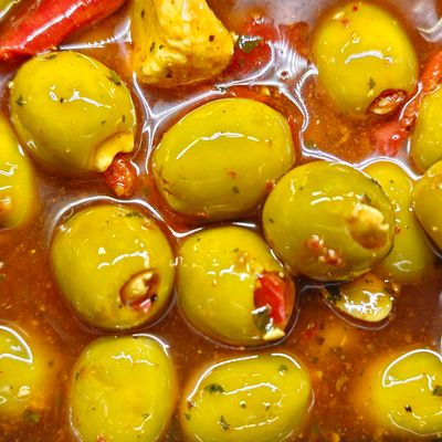 Olijven met noten &amp; manchego 150g