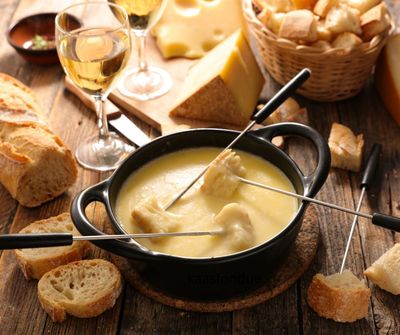 Kaasfondue (Vanaf 2 personen, prijs per persoon)