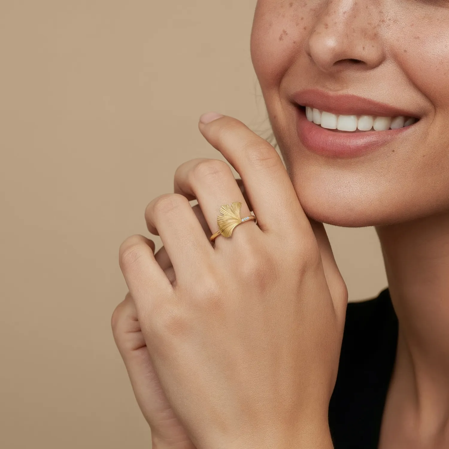 Diamanti per Tutti Fanora Ring - Yellow Gold Plated