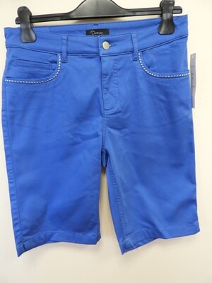 Diversa Short: Nina Blauw