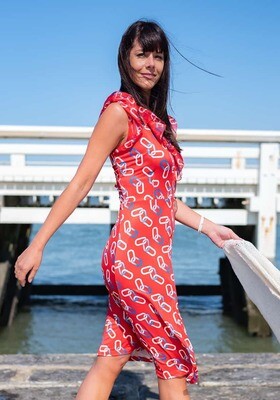 Diversa Rood Kleed met voile