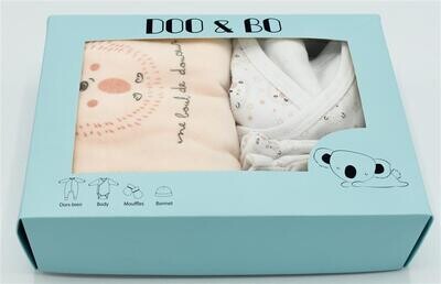 Eskimo baby starter box: Pyjama / Romper / Muts / wandjes