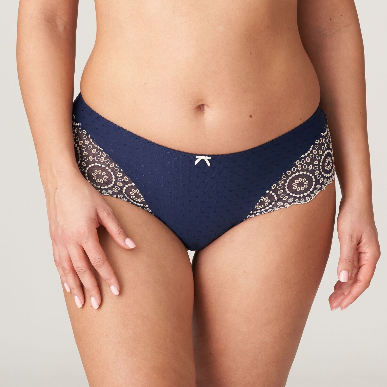 Prima Donna luxery: Osino, Luxery string