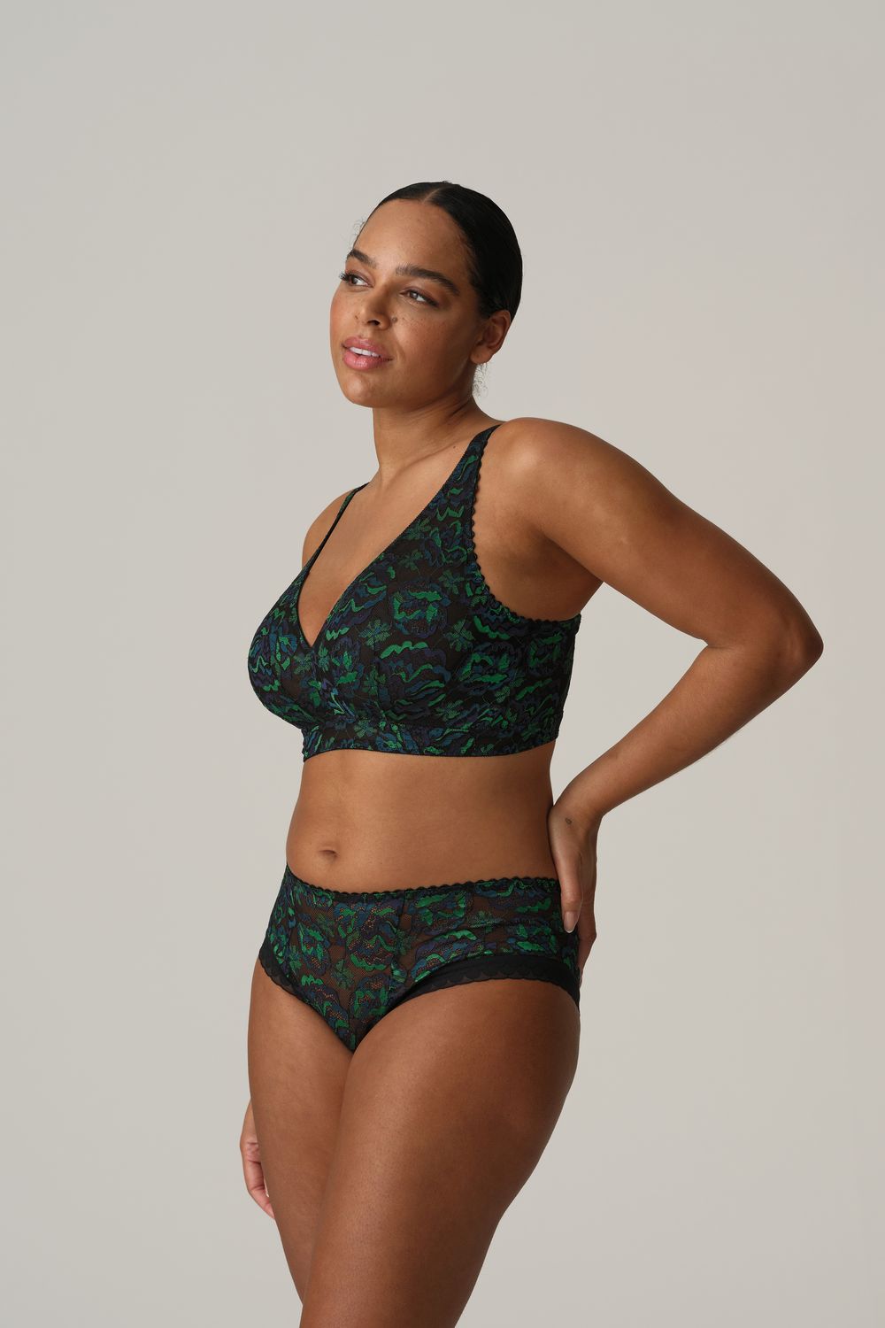 Prima donna String / Shorty: San Angel, Peacock