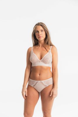 Louisa Bracq Shorty: Tweegy, Nude Rose,