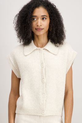 Signe Nature mouwloze cardigan met knopen: Cream kleur