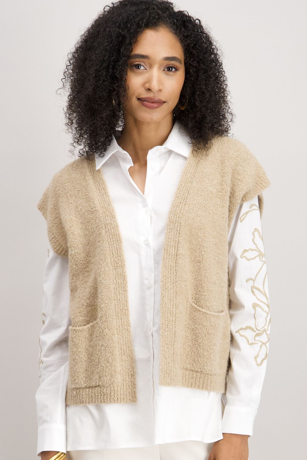 Signe Nature Cardigan: Mouwloos, Beige