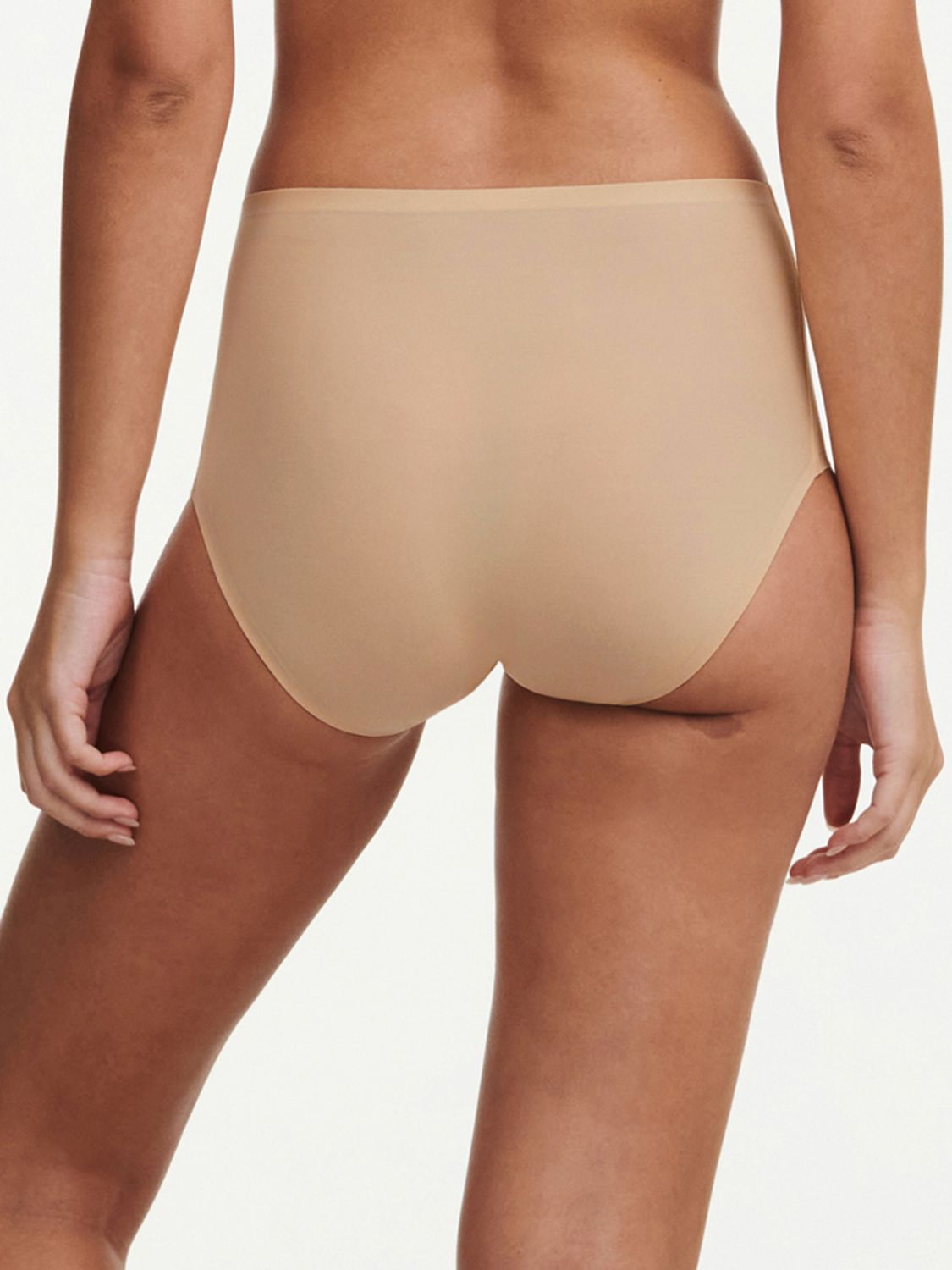 Chantelle softstretch Taille slip: Nude, Taille model, naadloos ( TU: XS/XL )