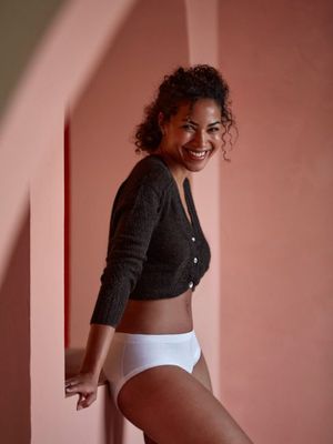 Janira Brislip Cotton Flexie: Midi slip, Wit Zwart of Dune ( huidskleur ) One size