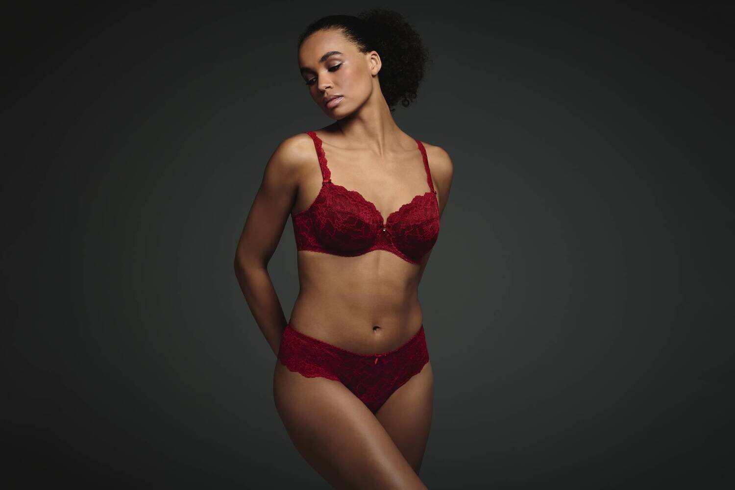 Rosa Faia ( Anita ) Beugelbh: Bobette, Ruby ( Europese Maten )