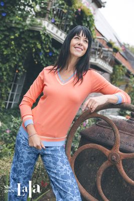 She Goes LaLa Pull: Koraal, licht gebreid