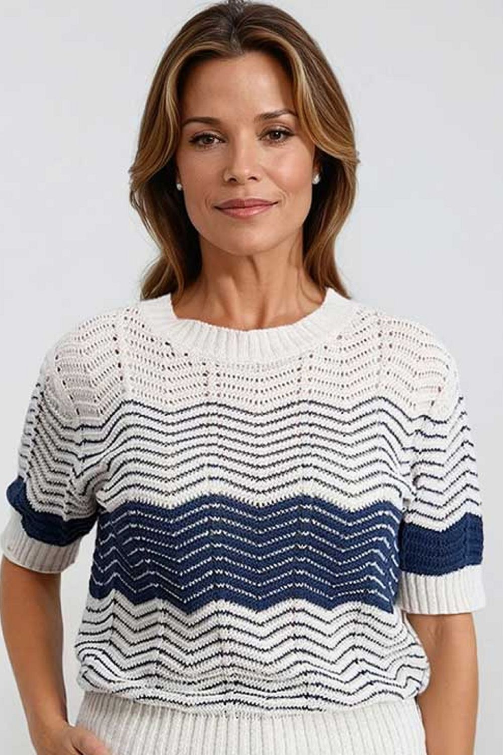 Signe Nature Pull: Ecru / Navy, korte mouw