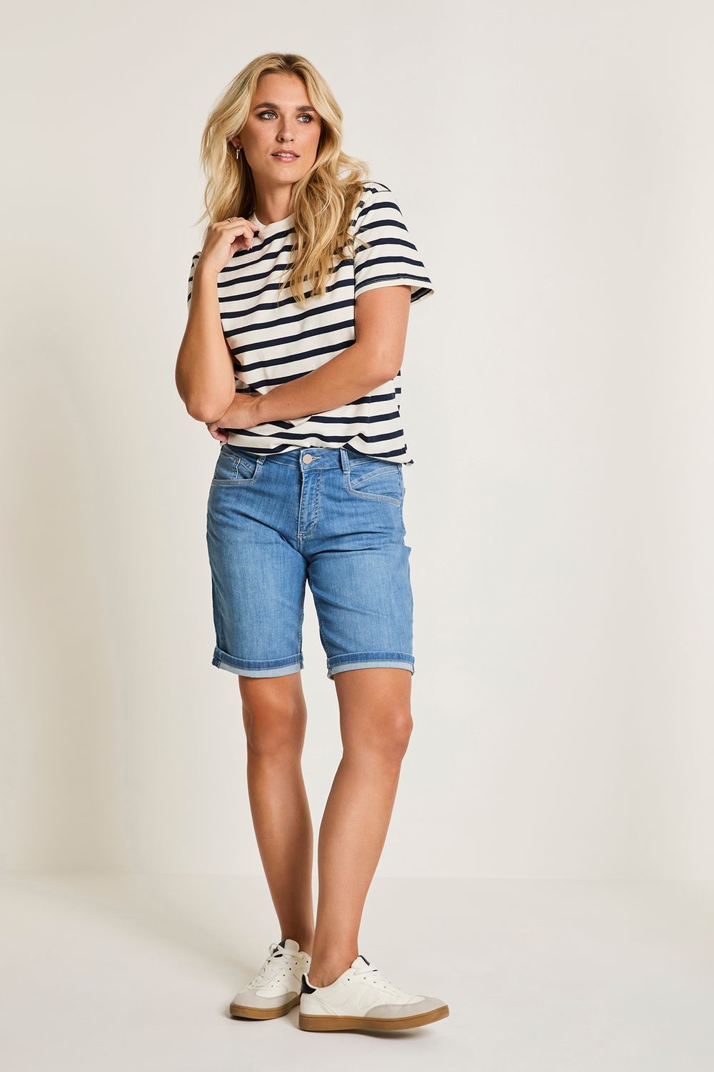 Para mi Short: Lyndsey, Mid Blue, L12