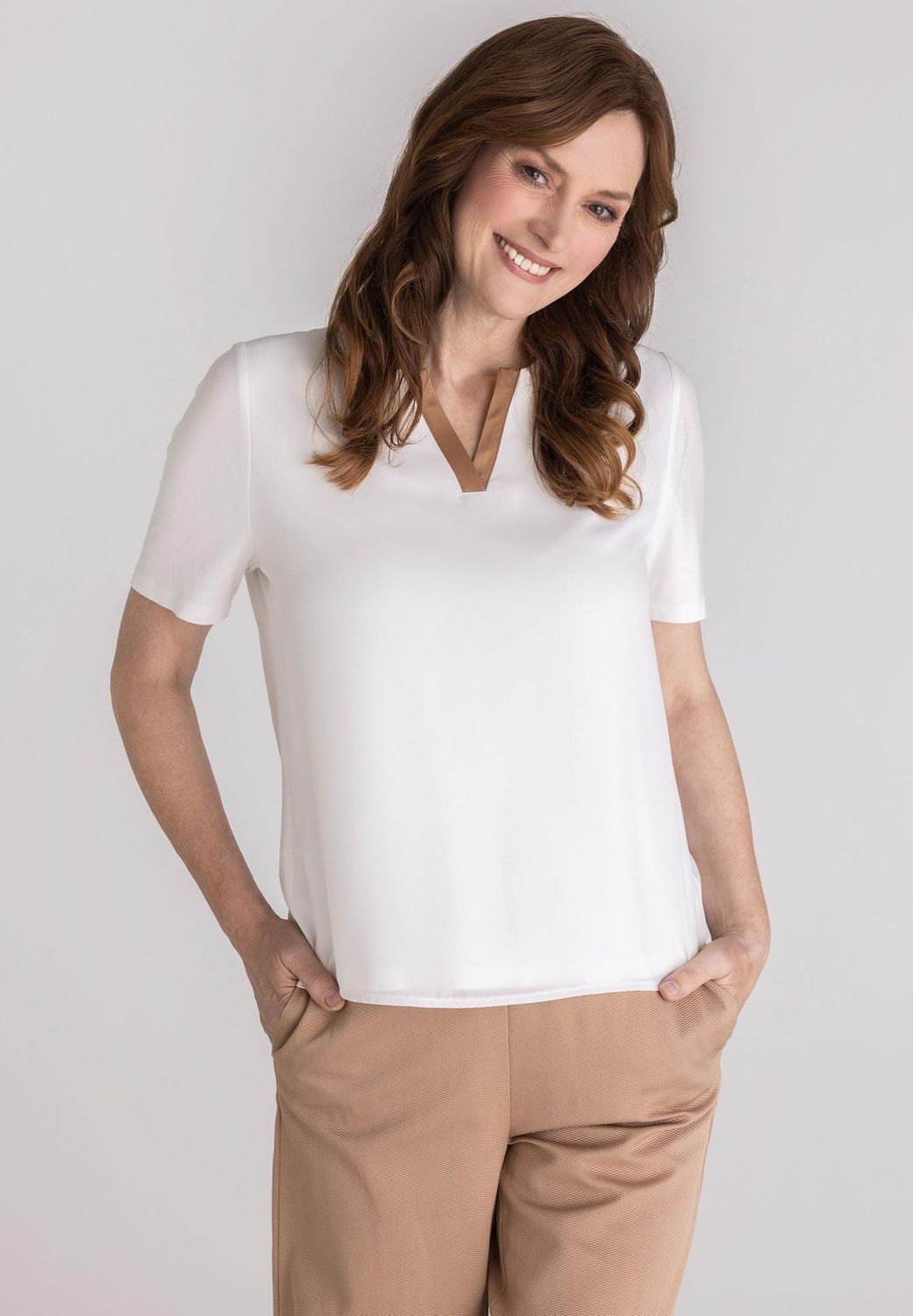 Frank Walder Bloes: Ecru, afgewerkt met camel