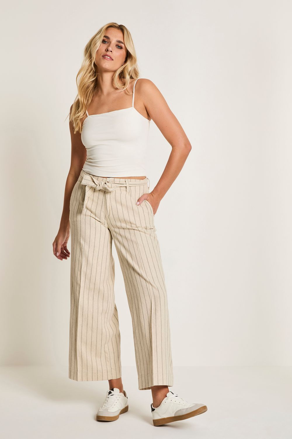 Para Mi Linnen Broek: Cloë Belt, Striped linnen, Sand kleur / Navy