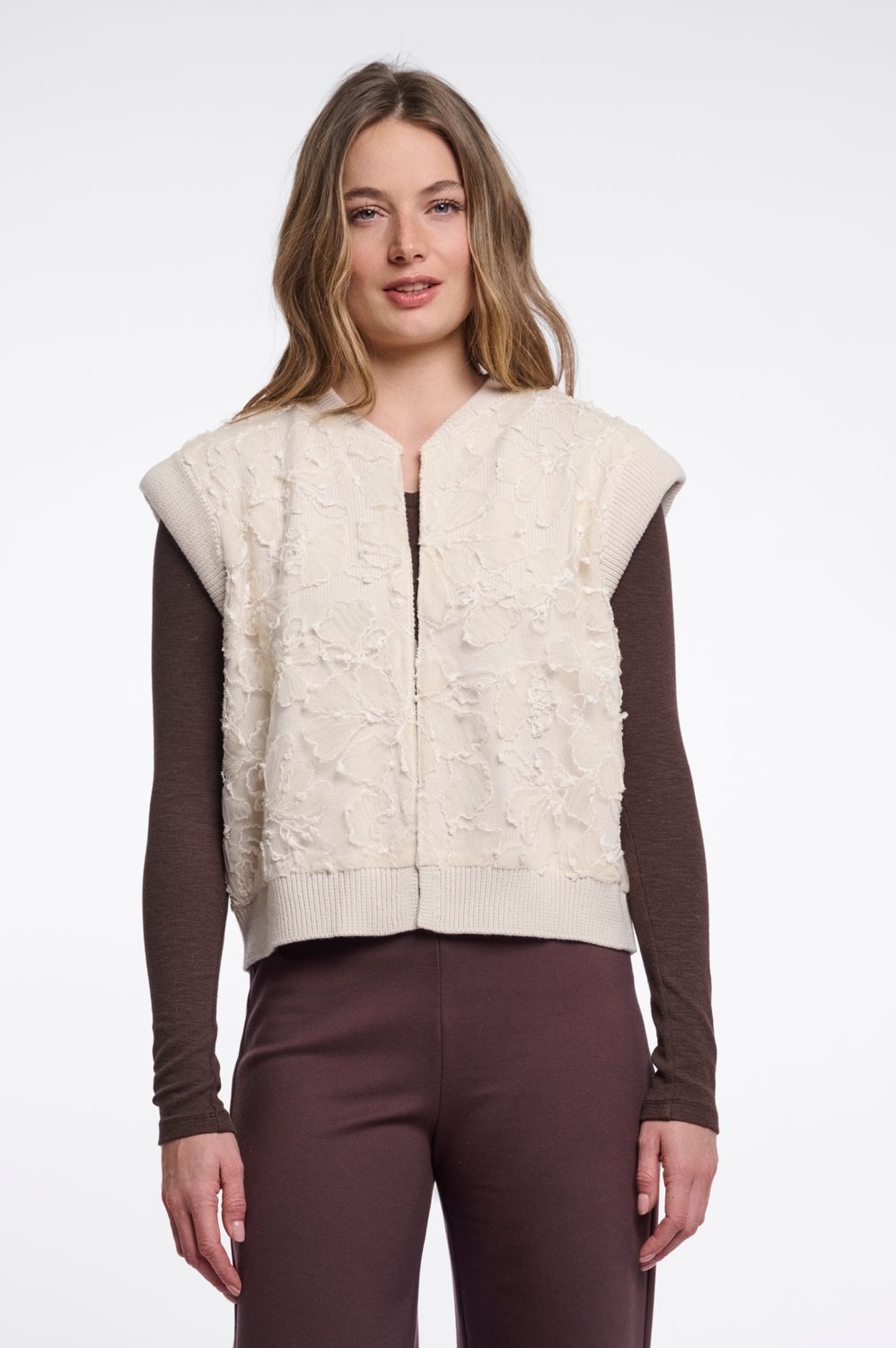 Rino &amp; Pelle Bodywarmer: Ries, Birch ( ecru kleur ), met kant afgewerkt