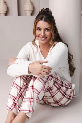 Pastunette Dames Pyjama: Ecru / carree broek