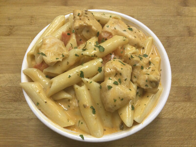 pasta rode pesto met kip