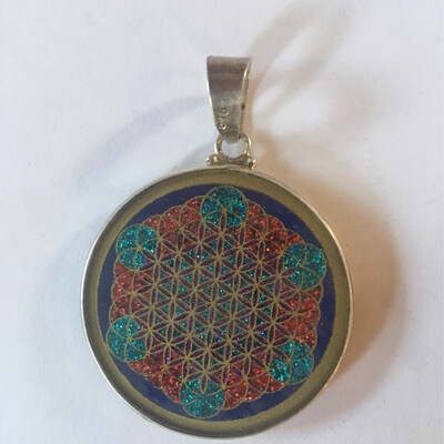 Pingente Grande Geometria Sagrada Fruta da Vida na Flor da Vida (lapis lazuli)
