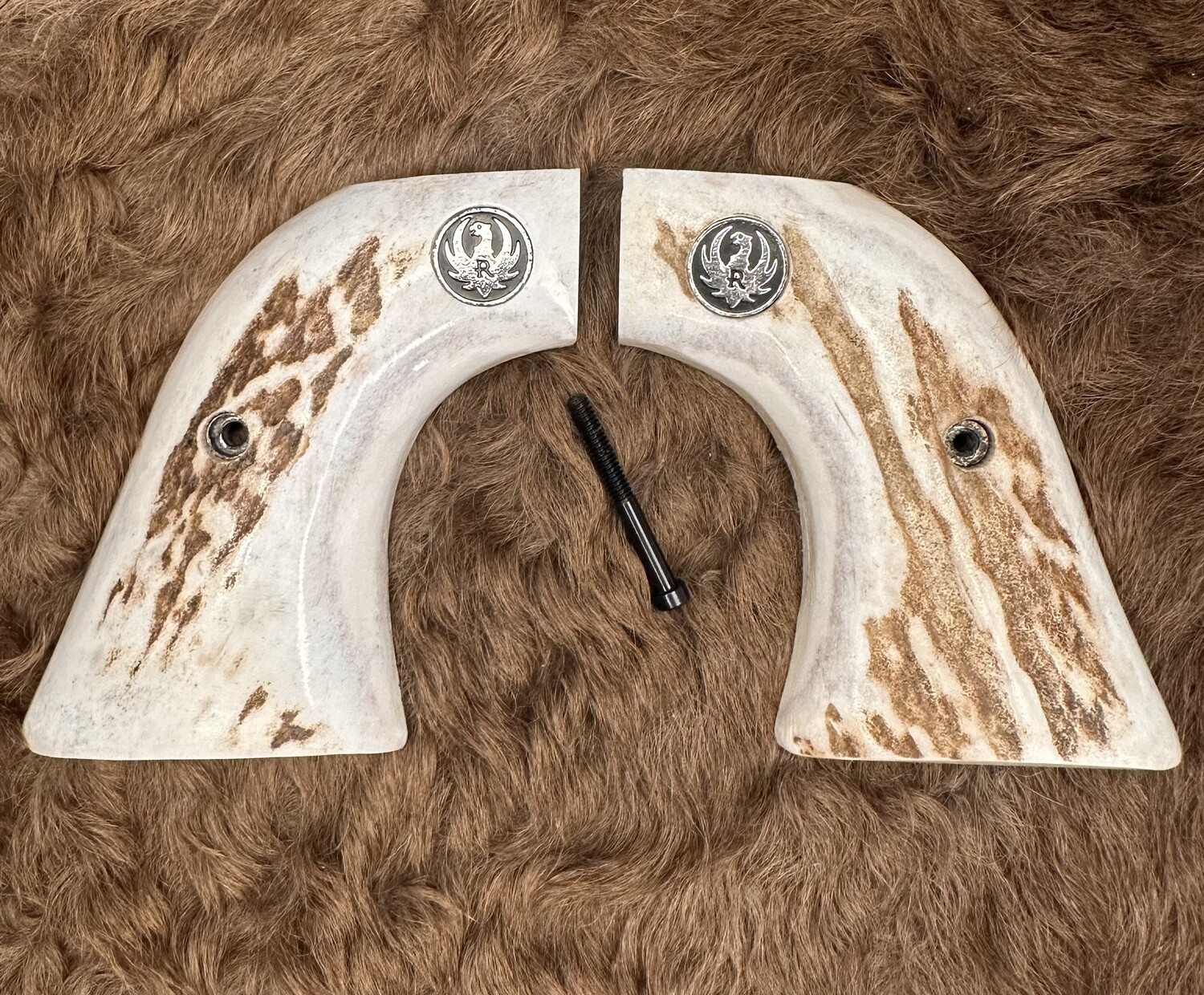 ruger-new-model-blackhawk-elk-stag-grips