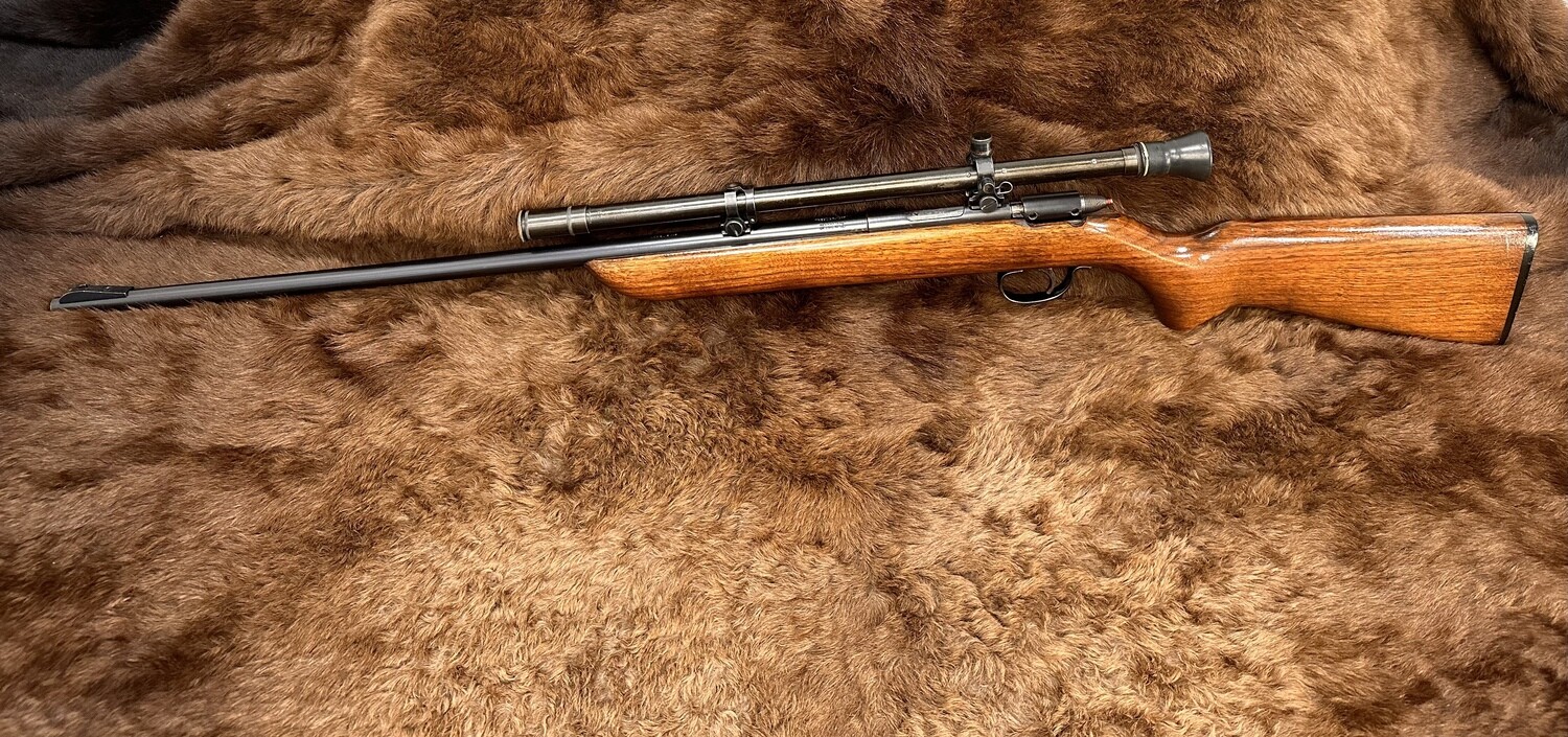 Remington Targetmaster 510-P .22 Short, Long, Long Rifle with Vintage Scope