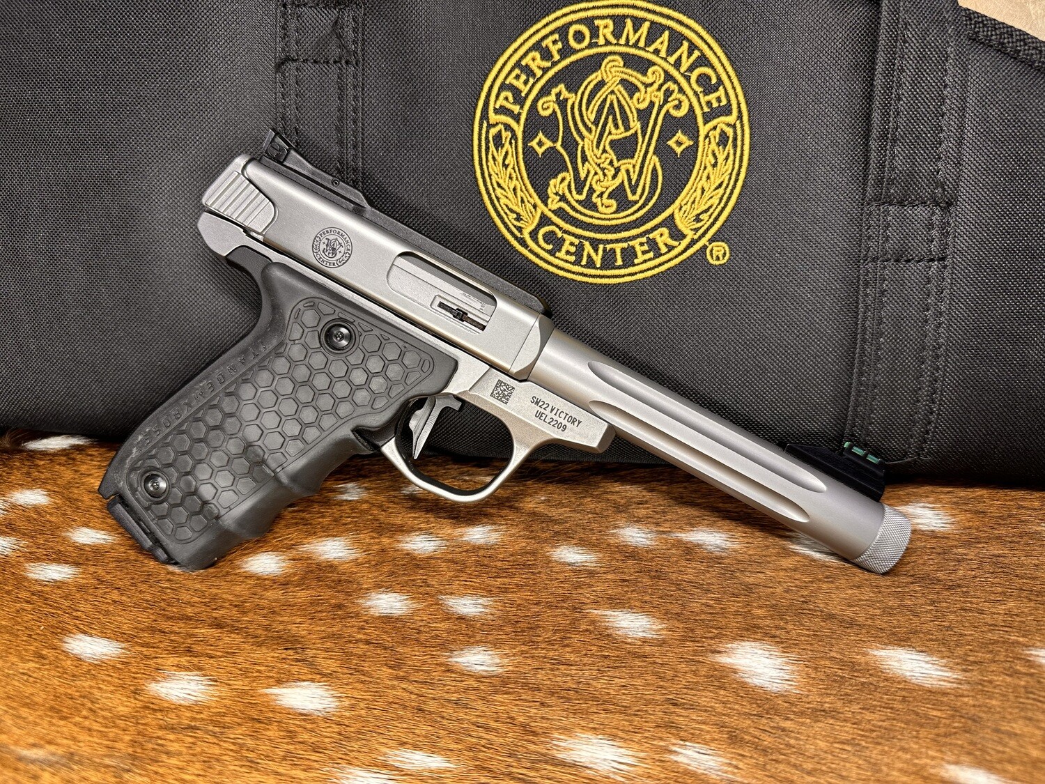 Smith & Wesson Performance Center SW22 Victory Target 22LR