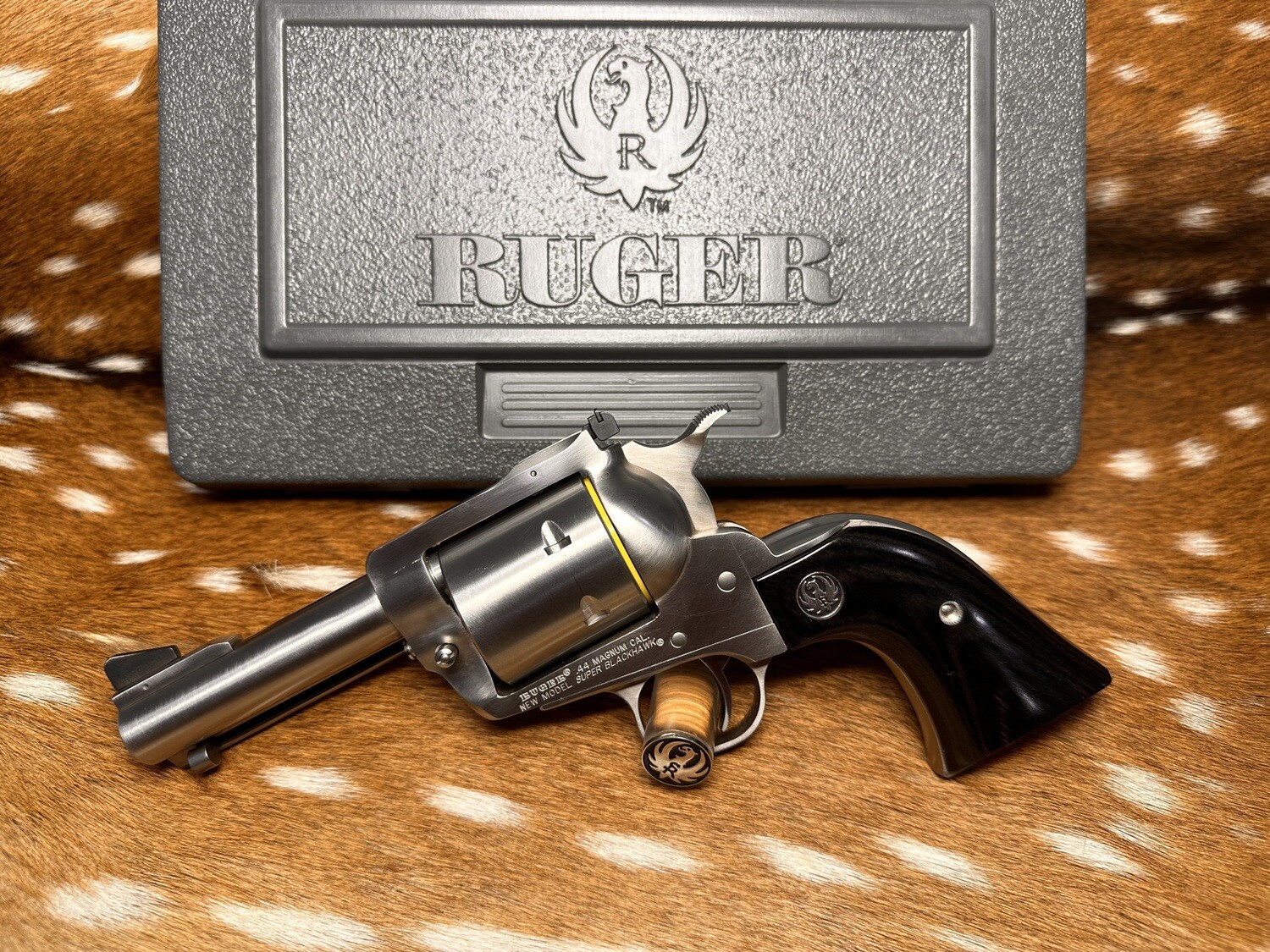 Ruger New Model Super Blackhawk .44 Magnum with Box