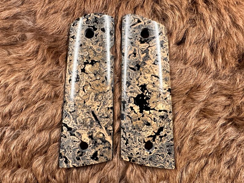 Black Hot Spring Grips for 1911