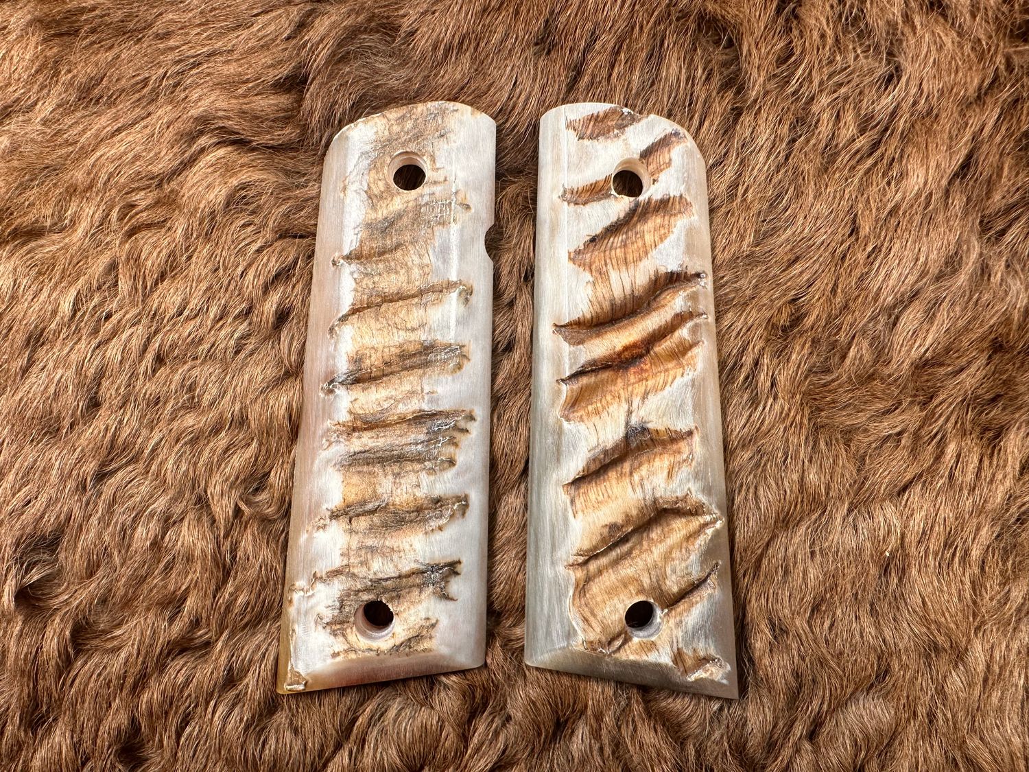 Traditional 1911 Ram's Horn Grips