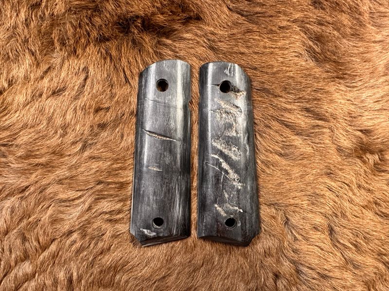 Traditional 1911 Ram's Horn Grips