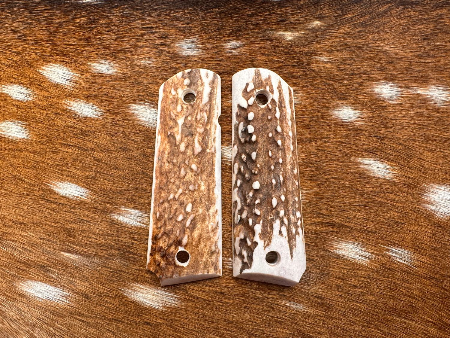 Traditional 1911 Stag Grips