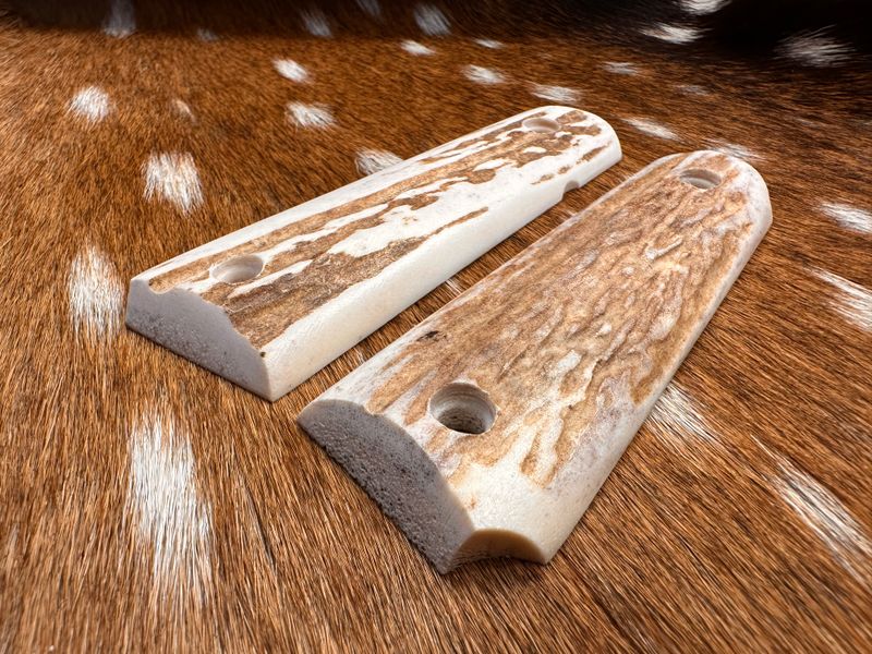 Traditional 1911 Stag Grips
