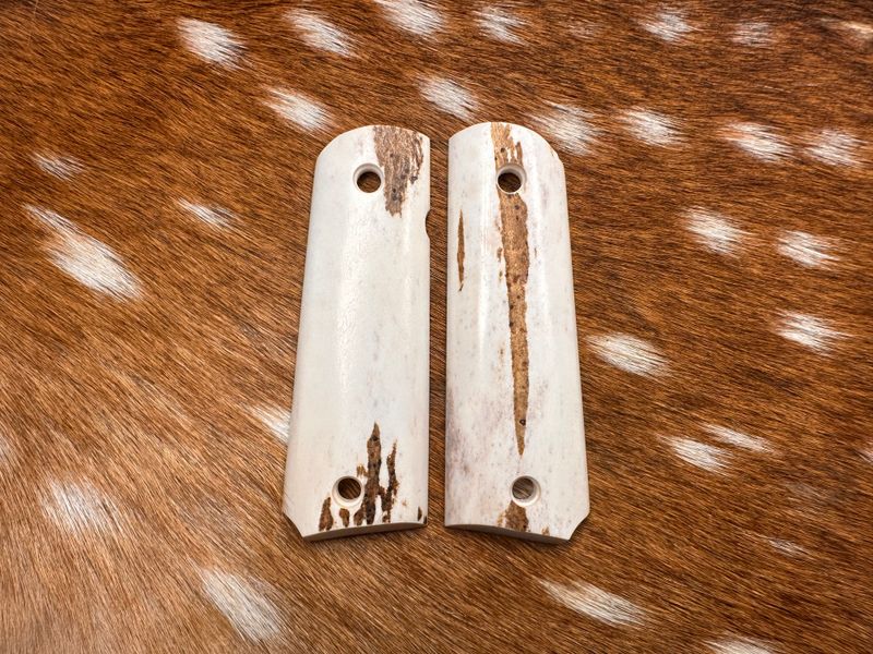 Traditional 1911 Stag Grips