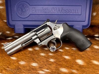 Smith & Wesson Model 686-6 4" .357 Magnum 7 Shot Revolver