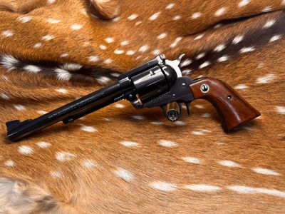 Ruger New Model Super Blackhawk .44 Magnum Revolver Ruger New Model Super Blackhawk .44 Magnum Revolver