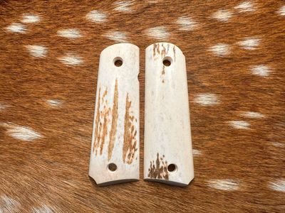 Traditional 1911 Stag Grips