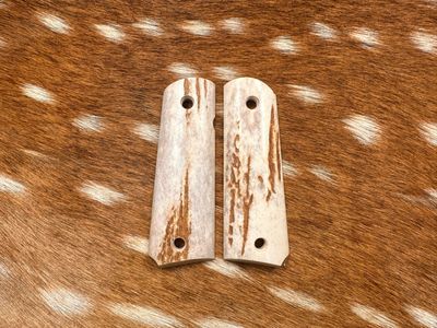 Traditional 1911 Stag Grips