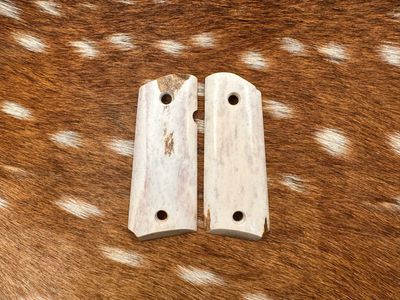 Traditional 1911 Stag Grips for Compact Officer's Models Traditional 1911 Stag Grips for Compact Officer's Models