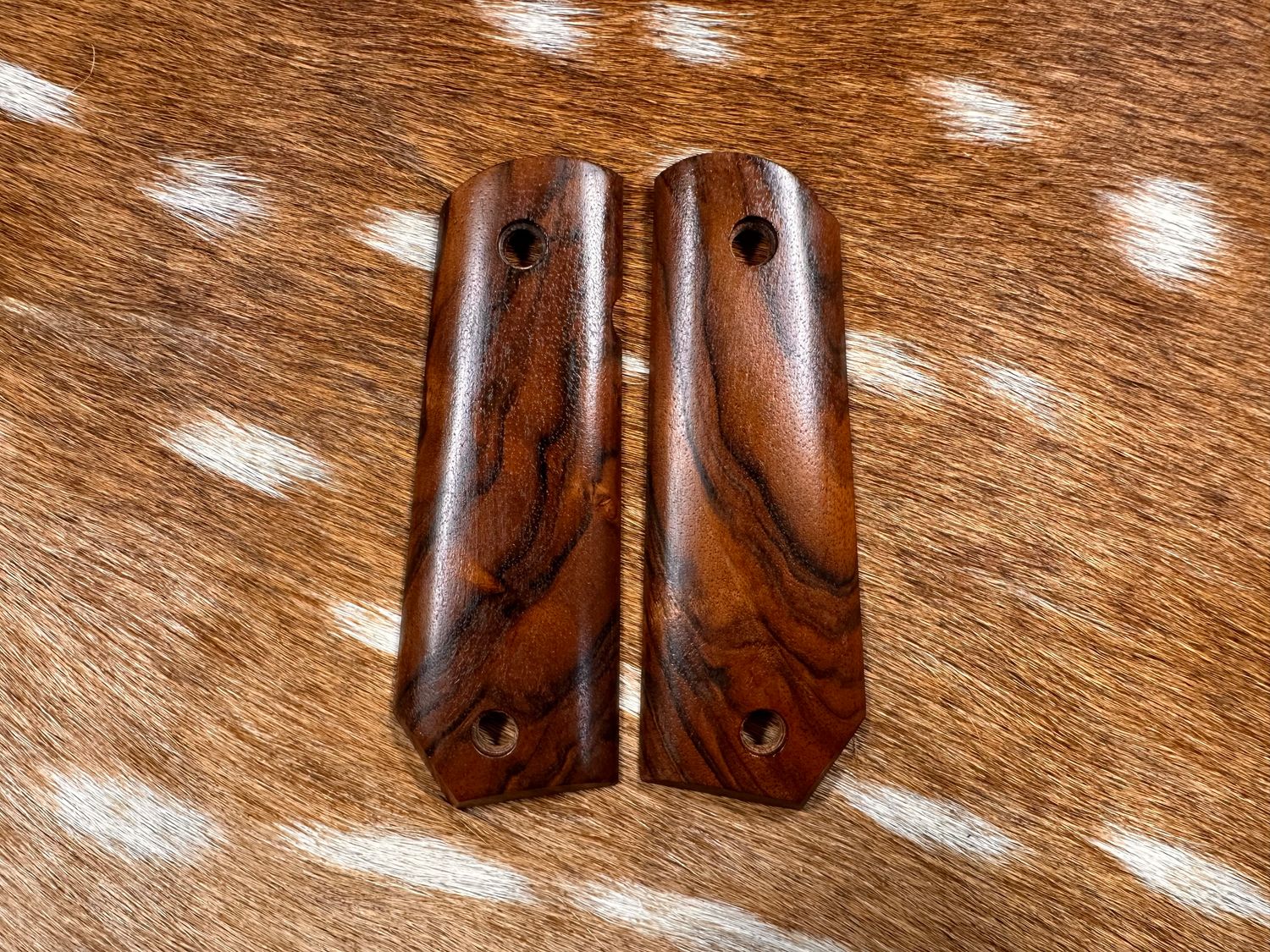 Full Size 1911 Walnut Grips for Bobtail Models