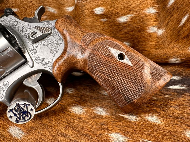 TGW Bear Hug Ropers (N Frame - Round Butt)